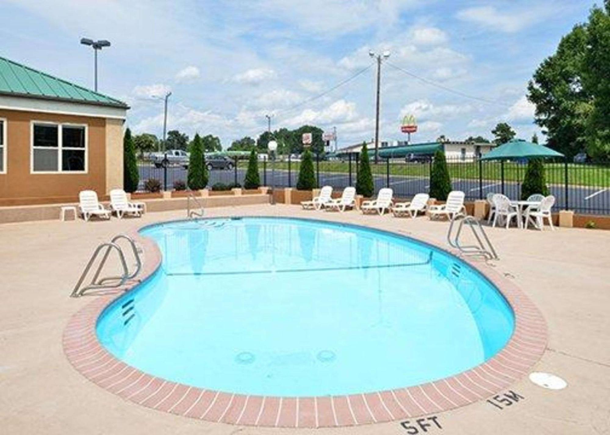 Quality Inn Asheboro South Exterior photo