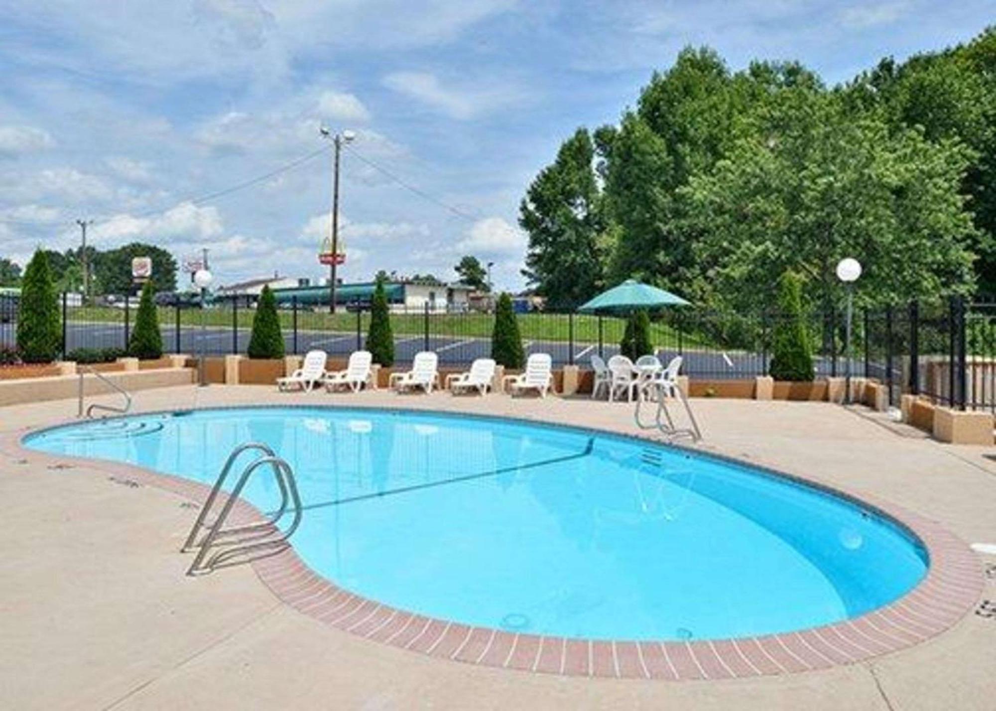 Quality Inn Asheboro South Exterior photo